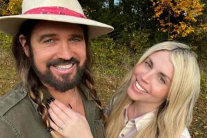 Who Is Singer Firerose Girlfriend Of Billy Ray Cyrus ...